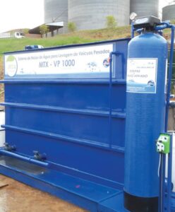 reuso_lavagem_veiculos_pesados-600x727